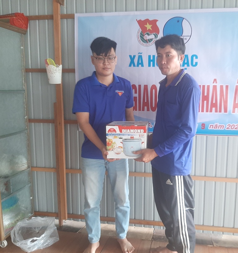 Xã Đoàn Hòa Lạc bàn giao nhà nhân ái cho đoàn viên nghèo